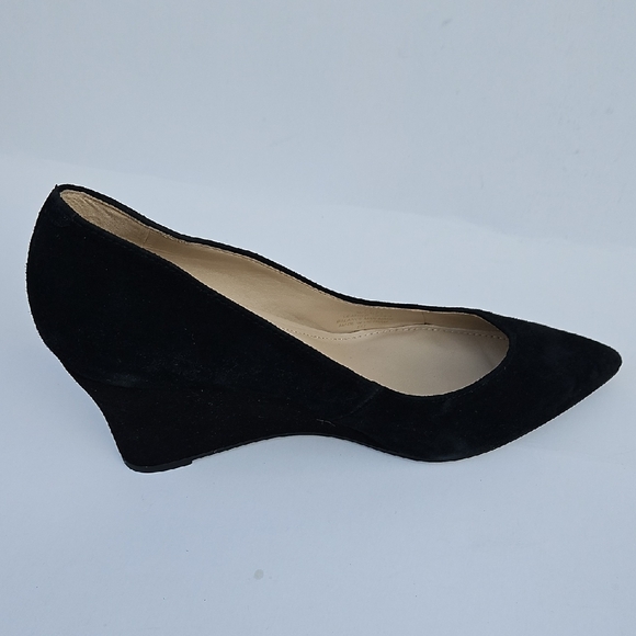 Marc Fisher Black Heels Classic Design - Picture 12 of 12